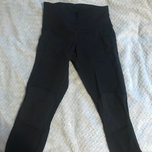 Lululemon crop legging size 6